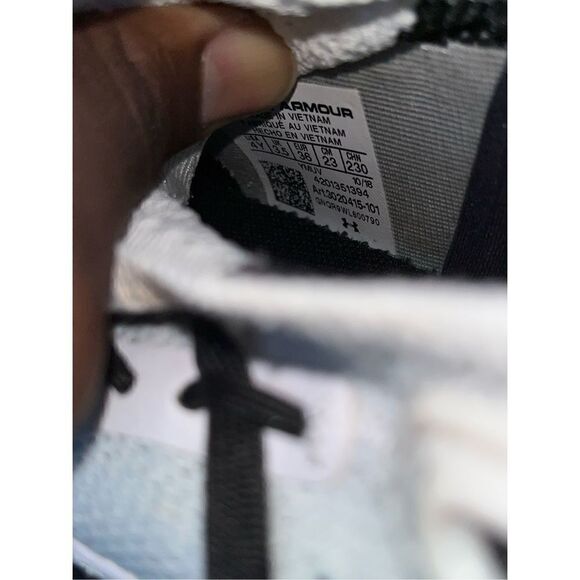 Under Armor 3C Sneakers The Town Black - White Sneakers size 4Y - Picture 5 of 6